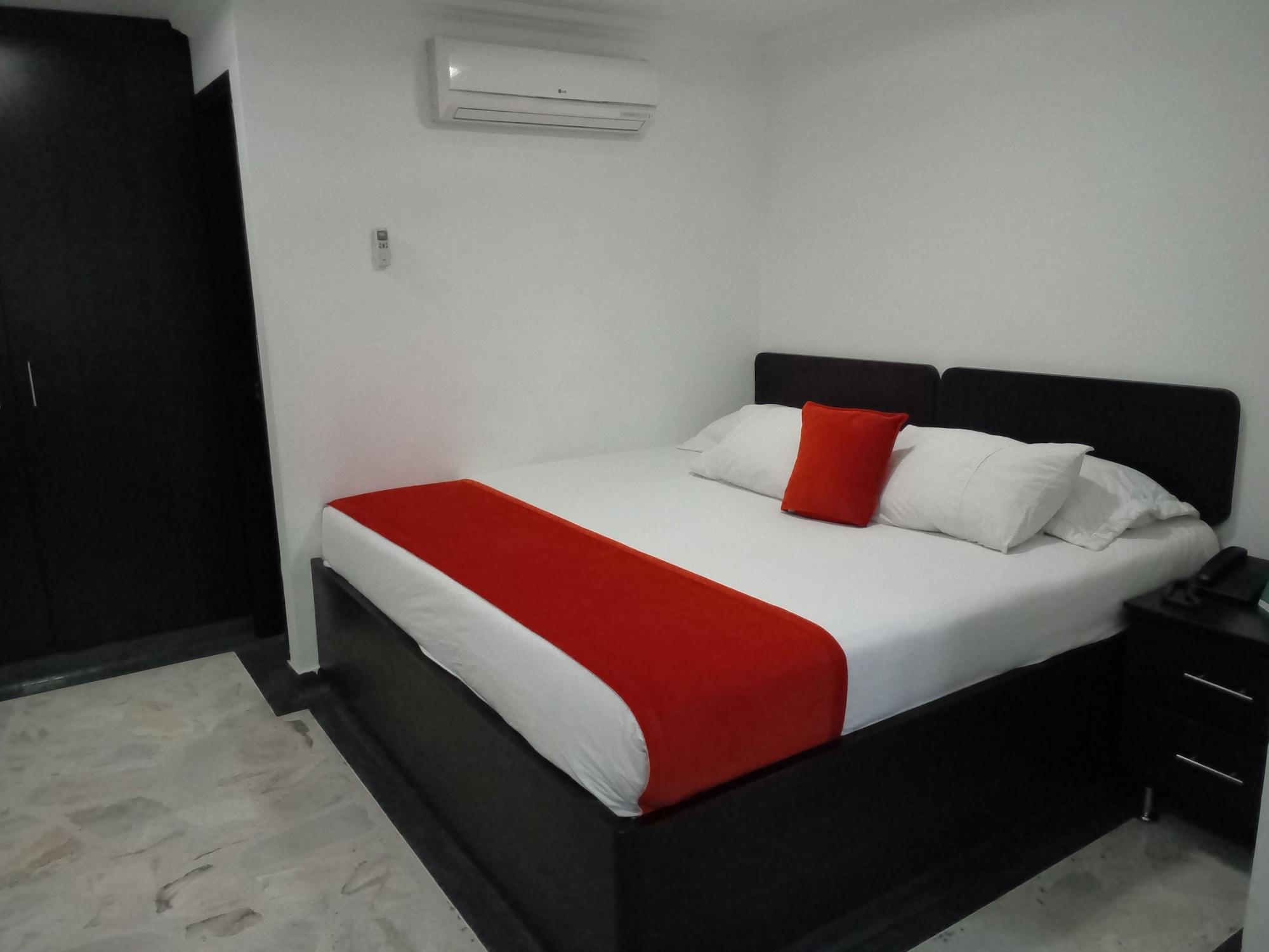 Hotel Calasanz Real Μεντεγίν Εξωτερικό φωτογραφία