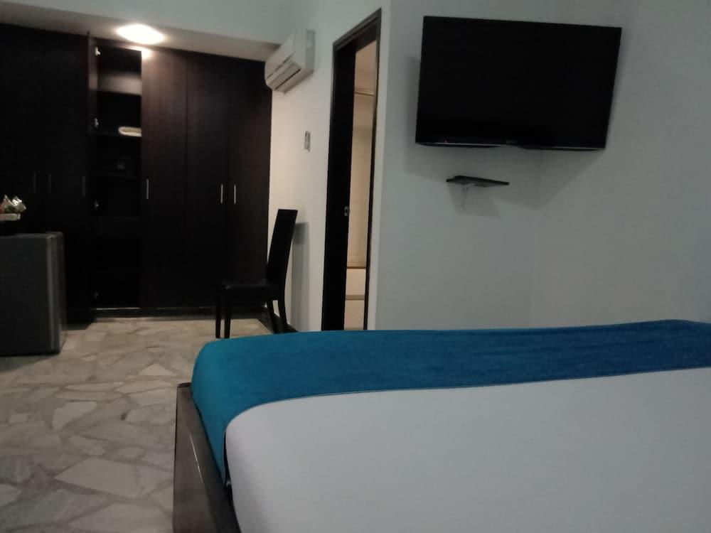 Hotel Calasanz Real Μεντεγίν Εξωτερικό φωτογραφία